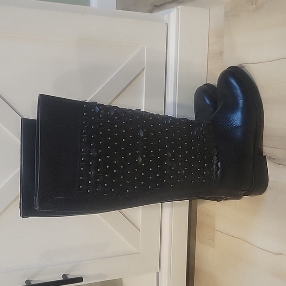 LUI CHUNG Black Leather Scallop Studded Tall Gladiator Style Boots 8. - Picture 2 of 9